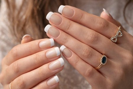 اظافر فرنش عروض