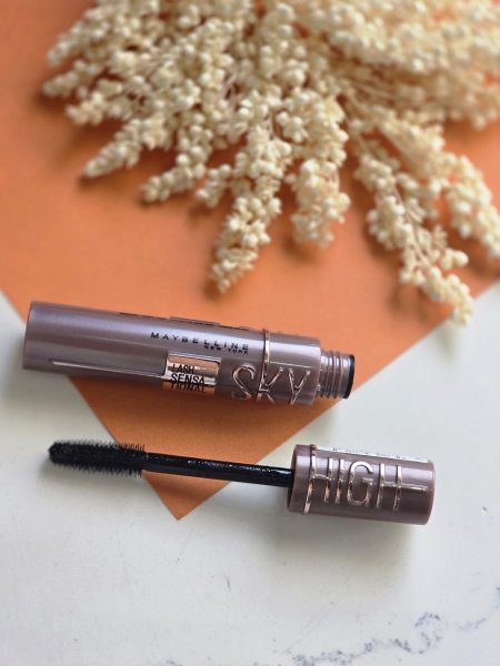 مسكارة ميبي لين عروض