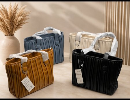 شنطة انيقة حجم كبير <br> <span class='text-color-warm'>سيتوفر قريباً</span>