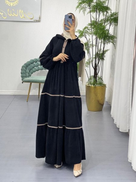 فستان كسرات مخمل أسود